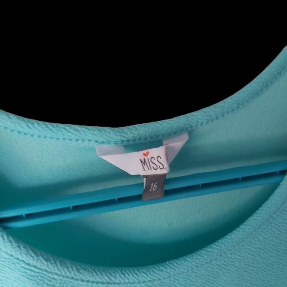 Cute dress - Picture 2 of 3